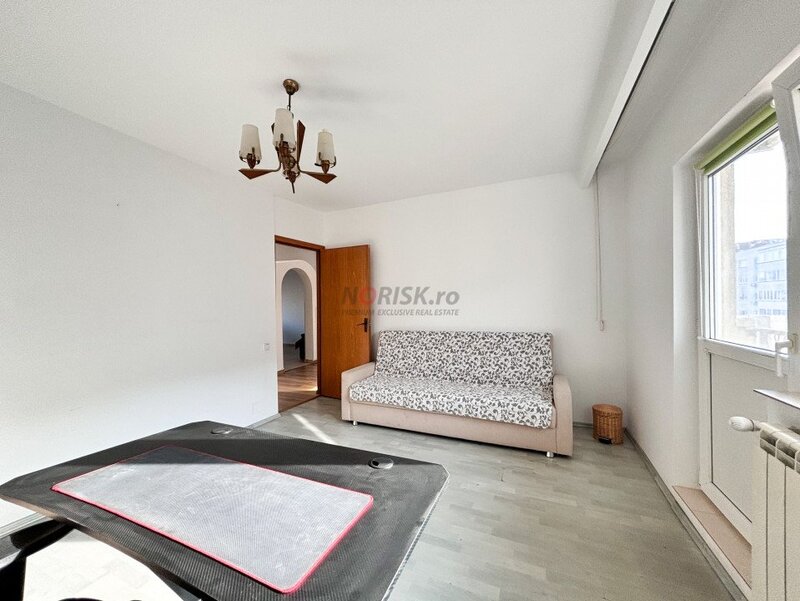 Parc Sebastian, apartament 3 camere 77 mp, centrala proprie, bloc 1988,